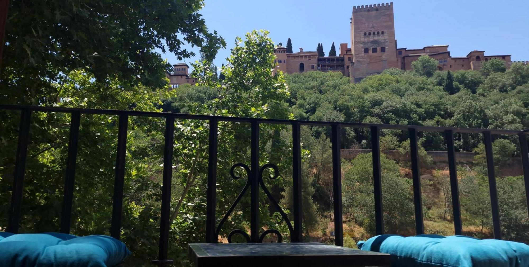 The Nasrid Palace From Your Bed ! กรานาดา ภายนอก รูปภาพ