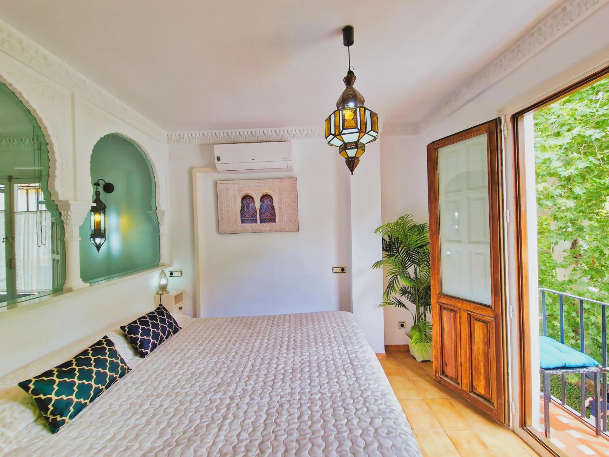 The Nasrid Palace From Your Bed ! กรานาดา ภายนอก รูปภาพ